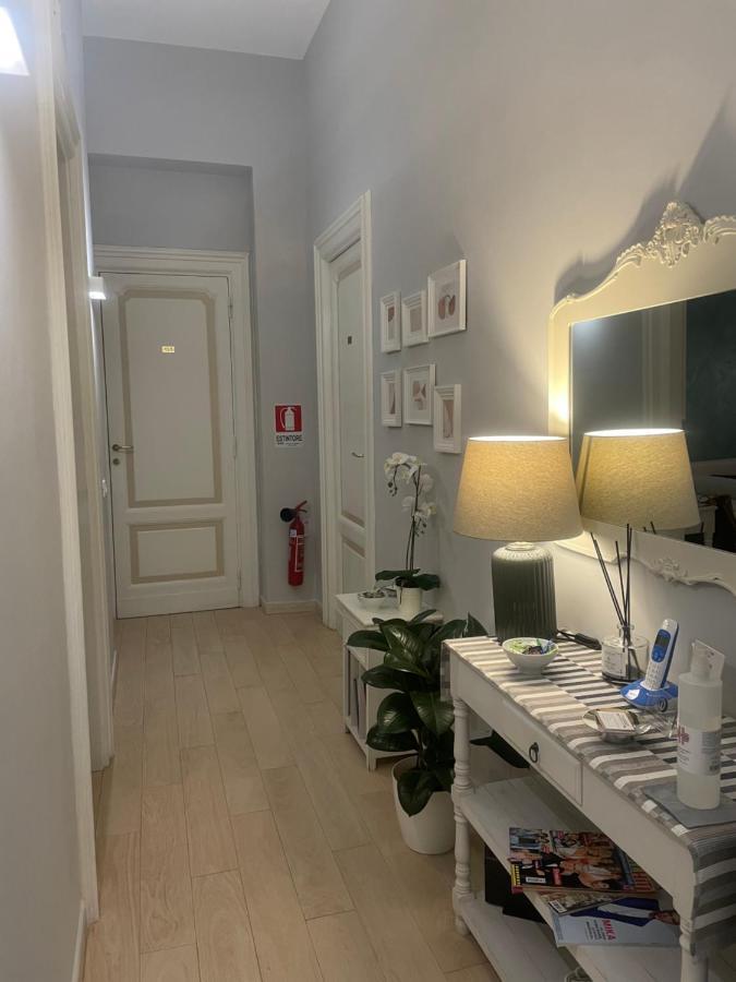Ad Cavour Luxury Rooms - By Ad Roma Buitenkant foto
