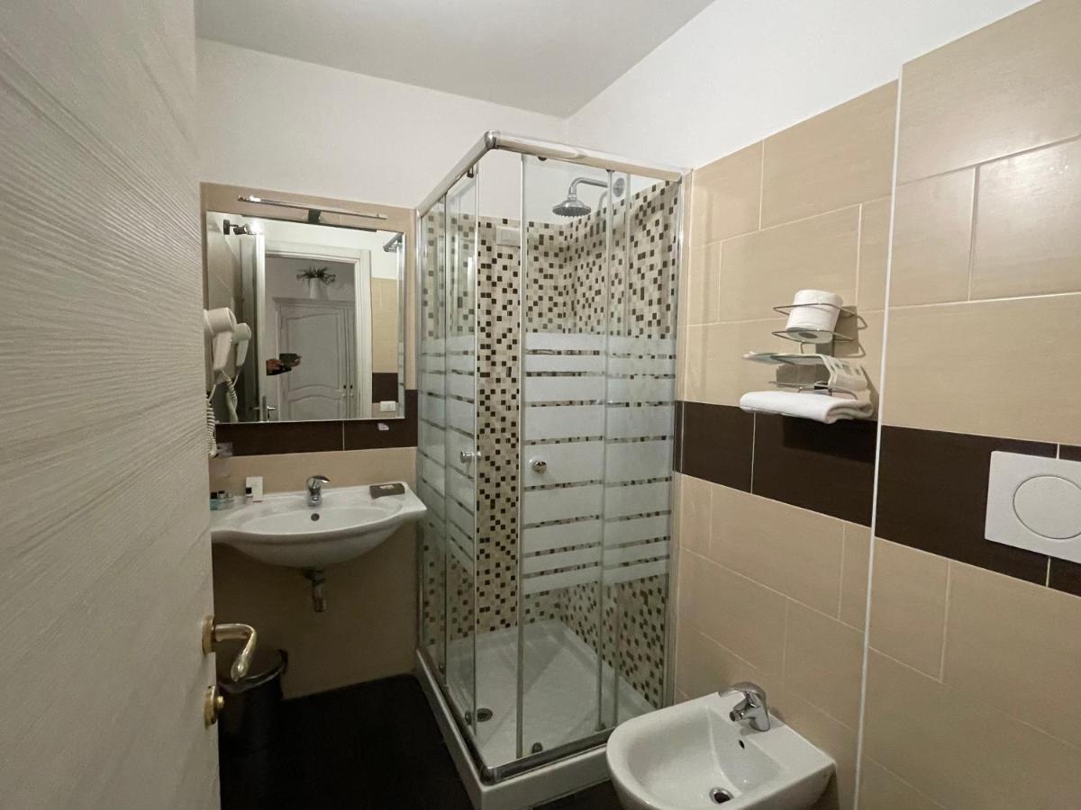 Ad Cavour Luxury Rooms - By Ad Roma Buitenkant foto